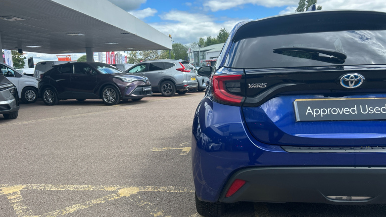 Toyota Yaris 1.5 Hybrid Design 5dr CVT Hybrid Hatchback